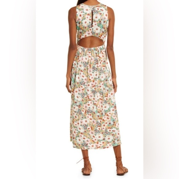 FLORAL PRINT DRESS IN DUNE MULTI BOUQUET - Picture 5 of 5